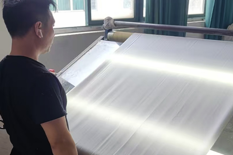 Fabrica de vopsire producție-zona de inspecție a produsului finit