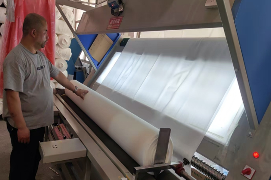 Fabrica de vopsire producție-zona de inspecție a produsului finit